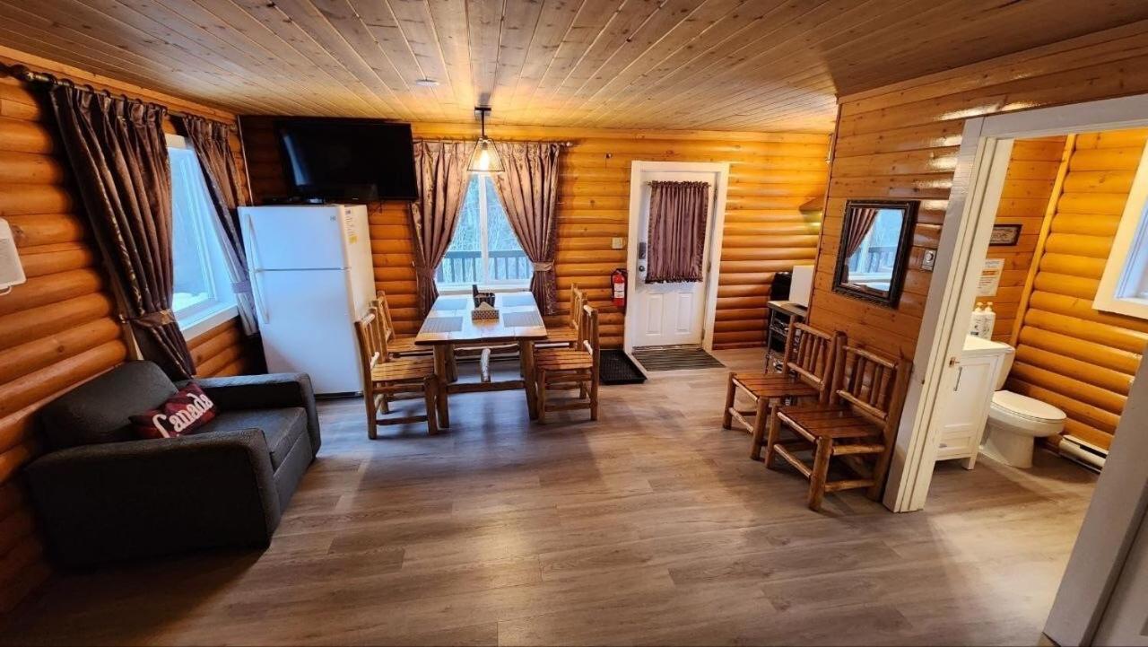 Mt. Revelstoke Alpine Chalets Exteriör bild